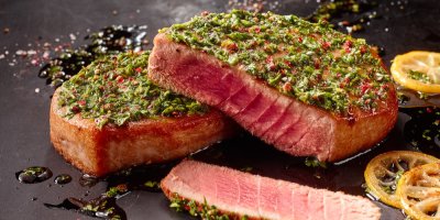 Steaky z tuňáka s kořením