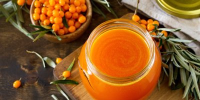 Rakytníkový sirup, okolo plody rakytníku