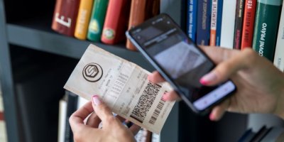 Načítání kódu z tiketu na telefon