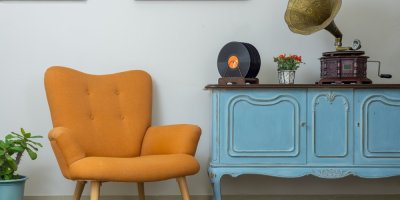 Křeslo v bruselském stylu