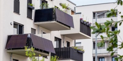 Solární panely na balkonech