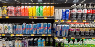 Energetické nápoje v obchodě