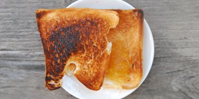 Připečený toustový chléb