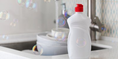 Prostředek na nádobí, kolem bubliny