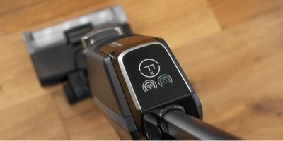 Užijte si až 30 minut práce bez elektrického kabelu, které vystačí k úklidu 240 metrů čtverečních plochy