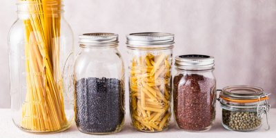 Těstoviny a luštěniny ve sklenicích