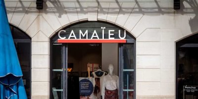 Vchod do obchodu značky Camaieu