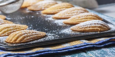 Medvědí tlapky na plechu