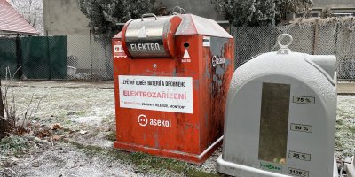 Červený box na elektroodpad