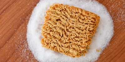 Instantní čínské nudle v syrovém stavu