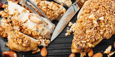 Kuřecí řízek obalovaný v ořechách 