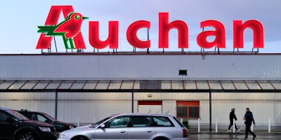 Obchod Auchan zvenku