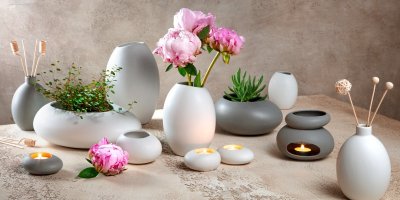 Vázy a květináče z řady Stones