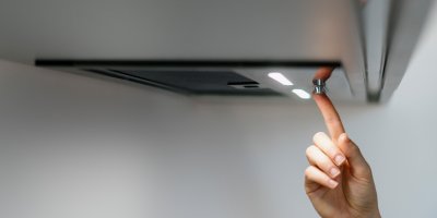 Zapínání digestoře