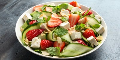 Mandlovo-jahodový salát