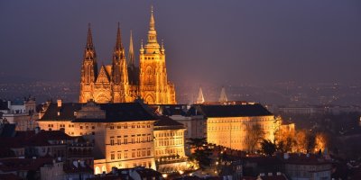 Večerní záběr na Pražský hrad