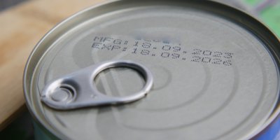 Datum expirace na konzervě