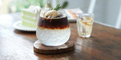 Espresso s kokosovou vodou