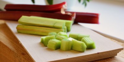 Nakrájená rebarbora