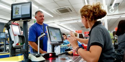 Muž u poklady Lidlu