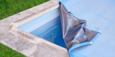 Krycí plachta na bazén