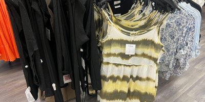 Oblečení v obchodě