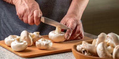 Krájení žampionů