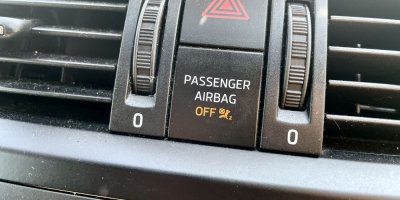 Svítící kontrolka PASSENGER AIRBAG OFF