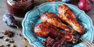 Kuřecí stehýnka se švestkových čatní