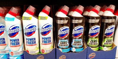 Produkty Domestos v obchodě