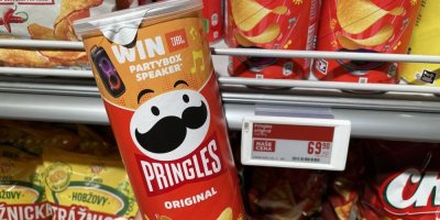Pringles v supermarketu