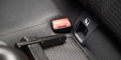 ISOFIX v autě