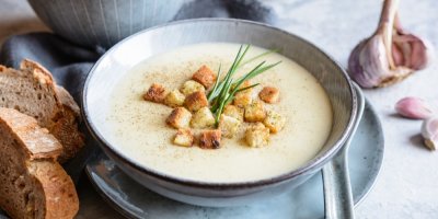 Česneková polévka s krutony
