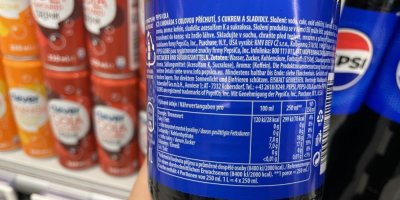 Etiketa na obalu Pepsi 