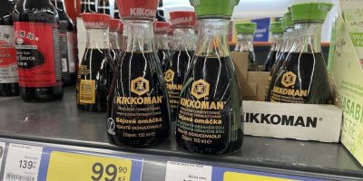 Sójové omáčky v supermarketu