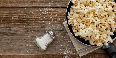 Popcorn na pánvi, solnička