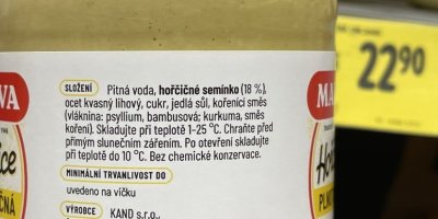 Zadní strana etikety hořčice