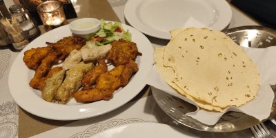 Kousky masa a indické papady