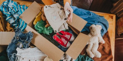 Oblečení v krabici