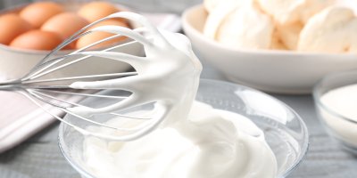 Šlehačka s metličkou