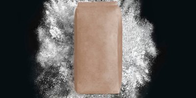 Balení mouky a mouka okolo