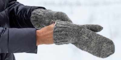Rukavice v zimě a suché ruce