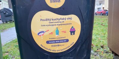 Kontejner na použitý kuchyňský olej