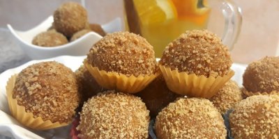 Medové kuličky v košíčkách 