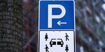 Značka pro parkování pro registrovaná vozidla