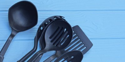 Plastové kuchyňské náčiní