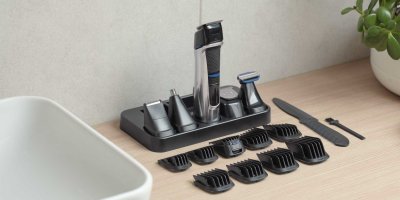 Multifunkční zastřihovač Sencor SHP 8500BK, který nabízí více nástavců pro úpravu vlasů, vousů i chloupků v nose nebo uších