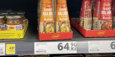 Bujóny v obchodě v regálu