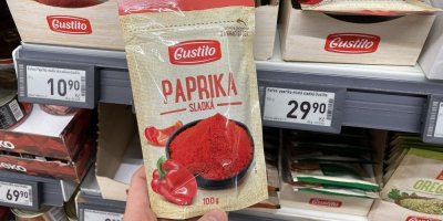 Sáček mleté sladké papriky v supermarketu