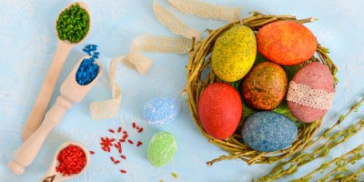 Vejce barvená rýží